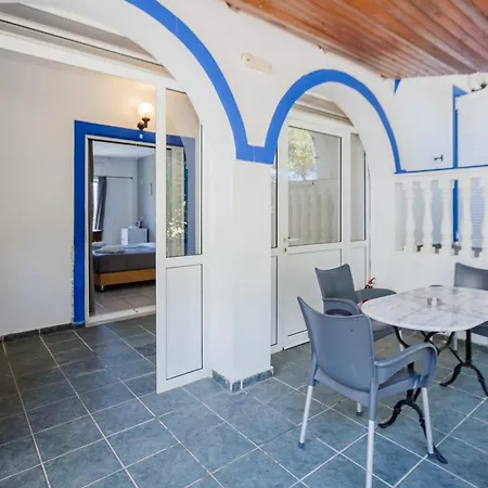 Velendzas Holidays Ξενοδοχείο με διαμερίσματα Αλυκανάς