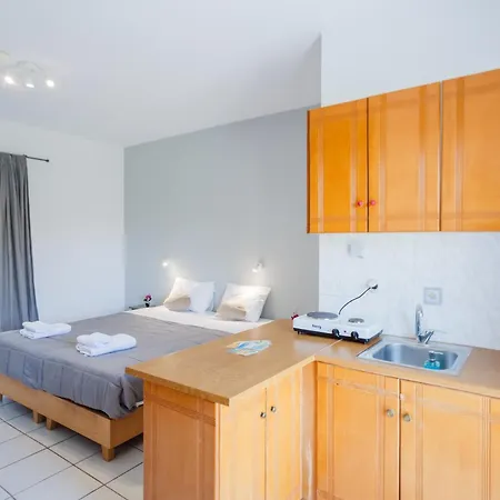 Ξενοδοχείο με διαμερίσματα Velendzas Holidays 3*