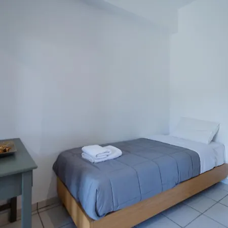 Velendzas Holidays Αλυκανάς