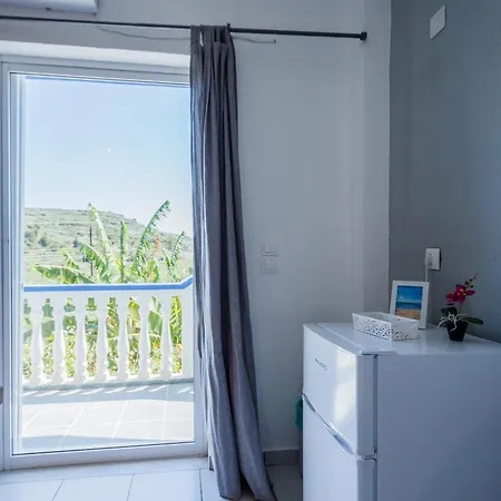 Ξενοδοχείο με διαμερίσματα Velendzas Holidays