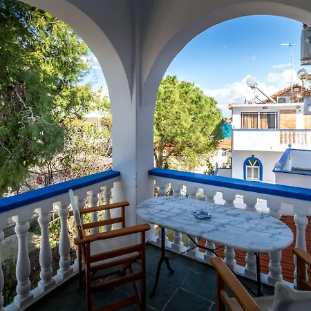 Ξενοδοχείο με διαμερίσματα Velendzas Holidays Αλυκανάς