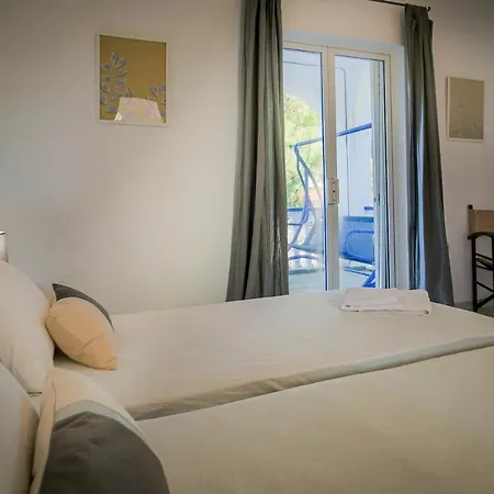 Ξενοδοχείο με διαμερίσματα Velendzas Holidays 3*
