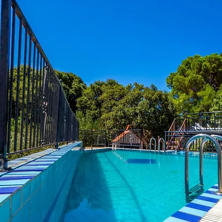 Velendzas Holidays 3* Аликанас