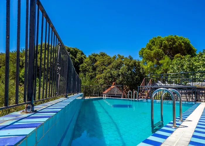 Velendzas Holidays 3* Аликанас
