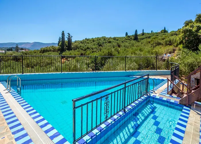Velendzas Holidays Апарт-отель 3*