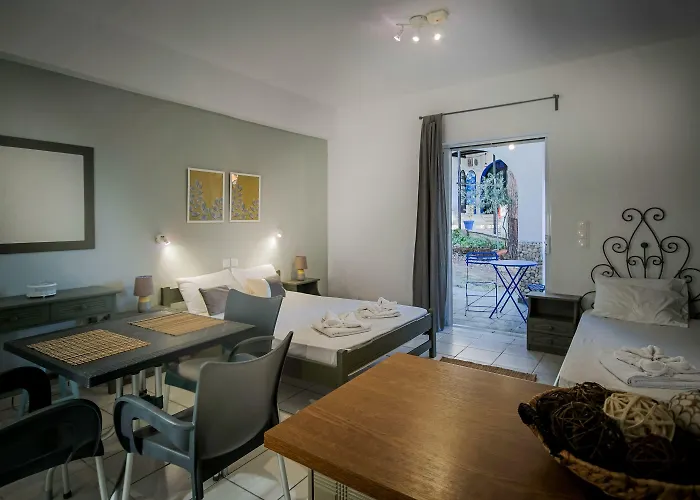 Апарт-отель Velendzas Holidays 3*