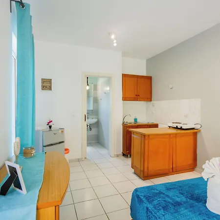Velendzas Holidays 3*