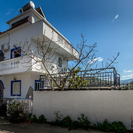 Apartahotel Velendzas Holidays