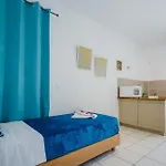 Velendzas Holidays 3*