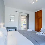 شقة فندقية Velendzas Holidays اليكاناس