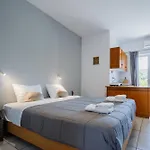 Velendzas Holidays מלון דירות
