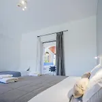 Velendzas Holidays شقة فندقية