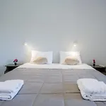 Velendzas Holidays מלון דירות 3*