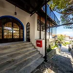 شقة فندقية Velendzas Holidays اليكاناس