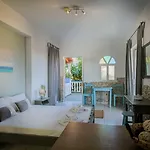 شقة فندقية Velendzas Holidays اليكاناس