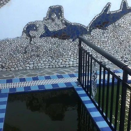 Velendzas Holidays Аликанас