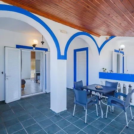 Апарт-отель Velendzas Holidays 3*